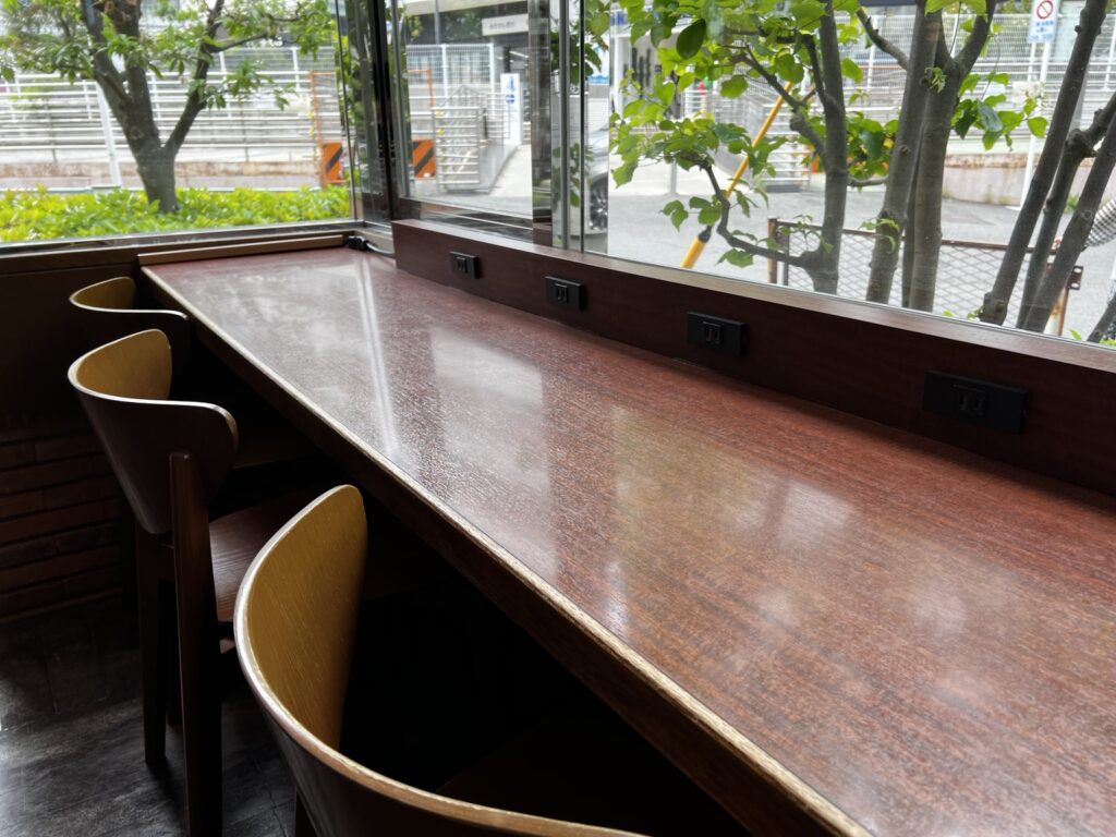 上島珈琲店 内観